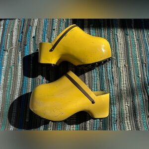 70s Vintage Amsterdam Famolare Yellow Fiberglass Clogs Sz 8
